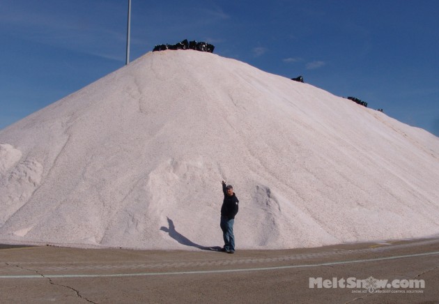 Road salt bulk port